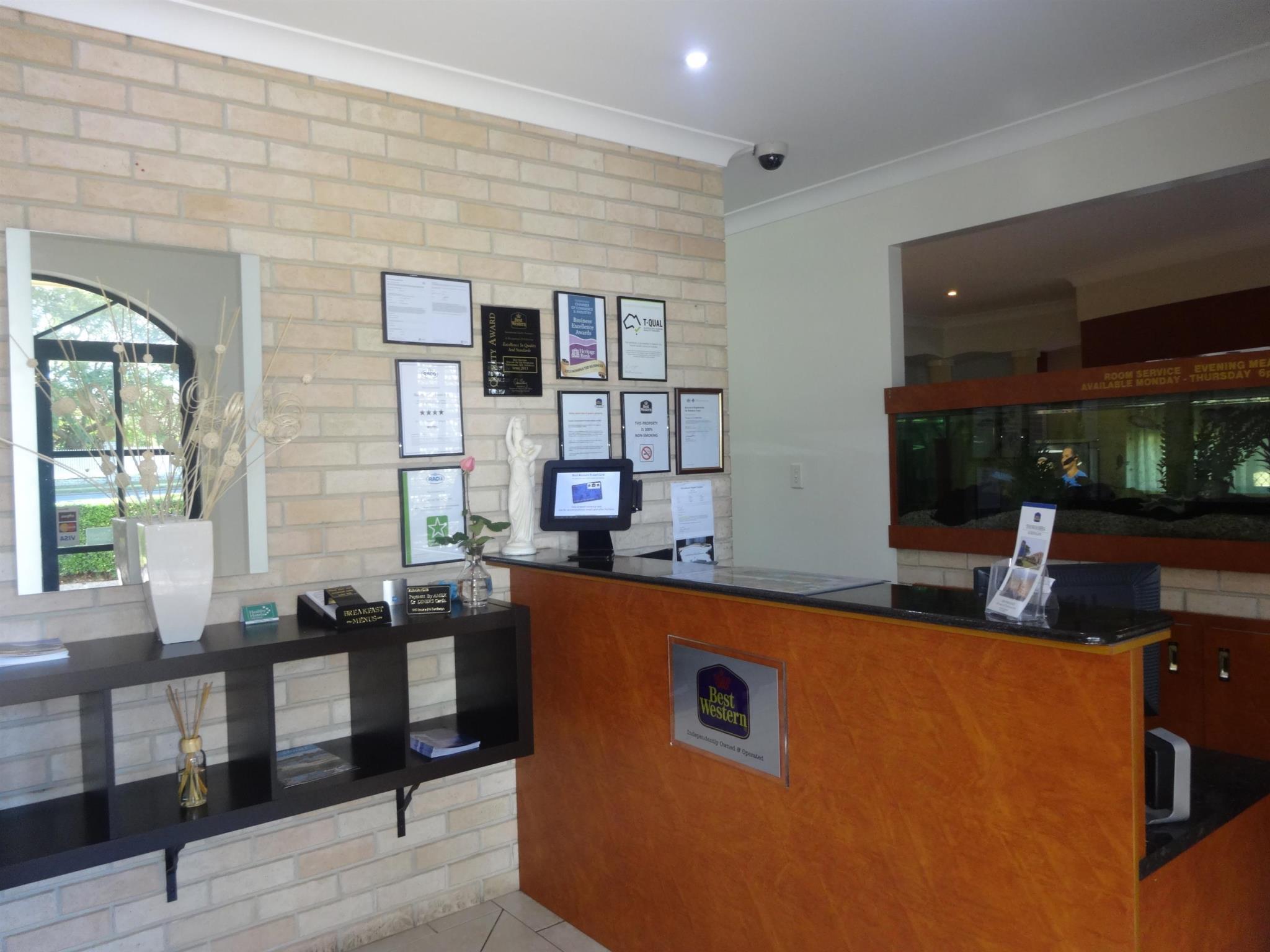 Best Western Tuscany On Tor Motor Inn Тувумба Екстер'єр фото